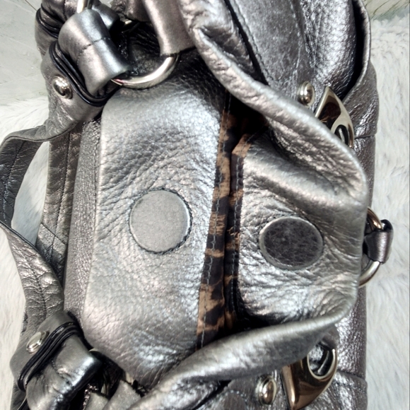 B MAKOWSKY Silver Soft Leather Shoulder Bag - Picture 12 of 16